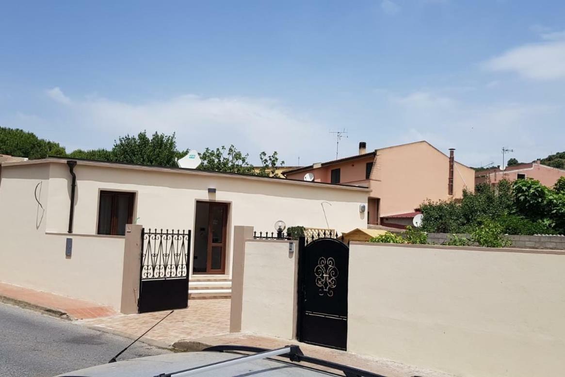 Albeldi' Hotel Domus De Maria Exterior photo
